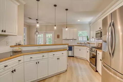 Kitchen - 1210 Windsor St, Evans, GA 30809 photo 4 of 8