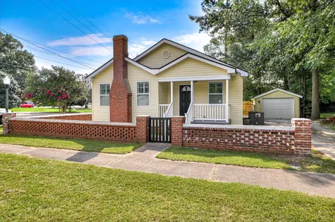 456 Chesterfield St N, Aiken, SC 29801