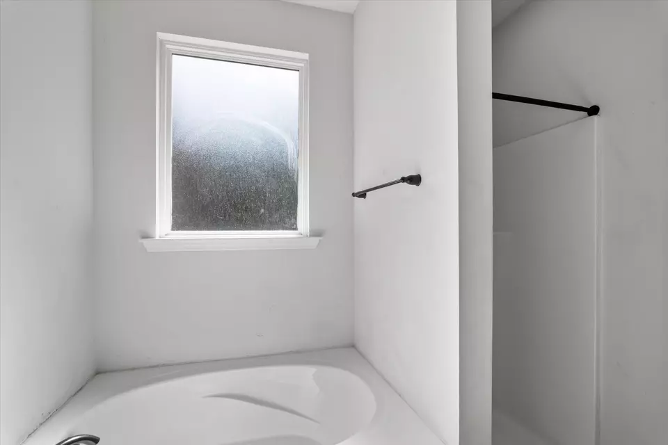 Bath - 532 Nassau, North Augusta, SC 29860 photo 3 of 5