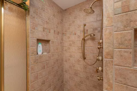 Bath - 82 Juniper Loop, Aiken, SC 29803 photo 6 of 11