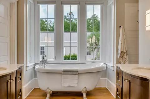 Bath - 209 Fairwind Rd, Windsor, SC 29856 photo 1 of 7
