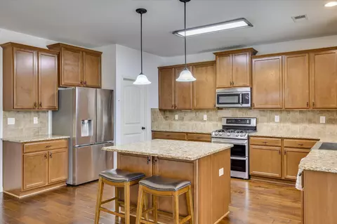 Kitchen - 149 Equinox Loop, Aiken, SC 29803 photo 3 of 6