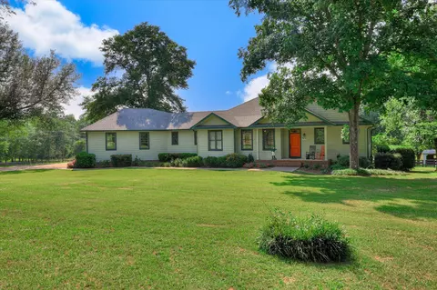 484 Holiness Church Rd, Wagener, SC 29164