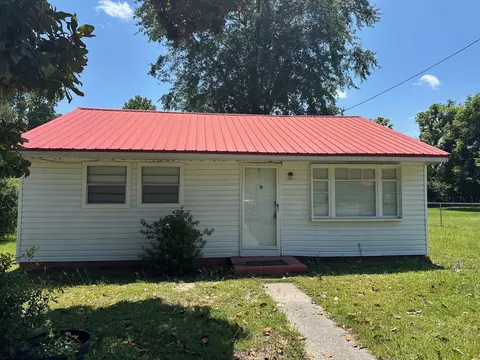 820 Parkwood Ter, Allendale, SC 29810