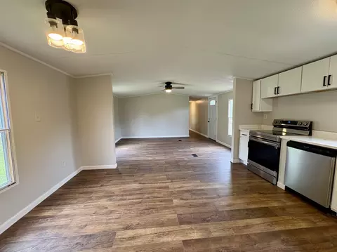 326 Chippewa Trl, Leesville, SC 29070 photo 9
