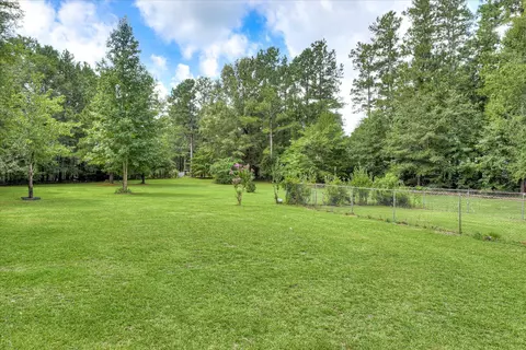 Exterior - 5182 Fairington Dr, Evans, GA 30809 photo 3 of 8