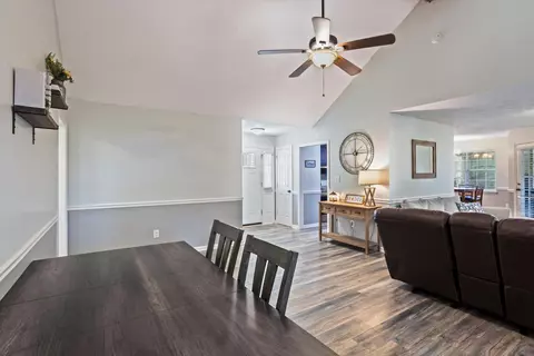 Entry Way - 71 Suffolk Dr, Aiken, SC 29803 photo 2 of 4