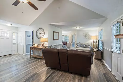 Entry Way - 71 Suffolk Dr, Aiken, SC 29803 photo 3 of 4