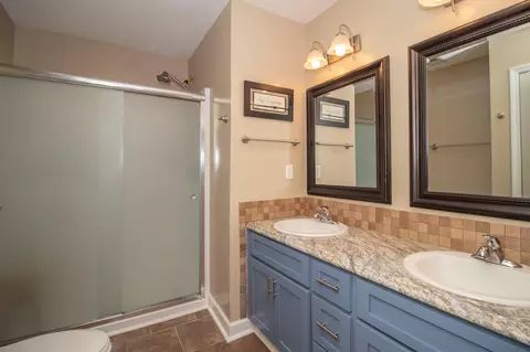 Bath - 4150 Arlington Rd, Evans, GA 30809 photo 2 of 3