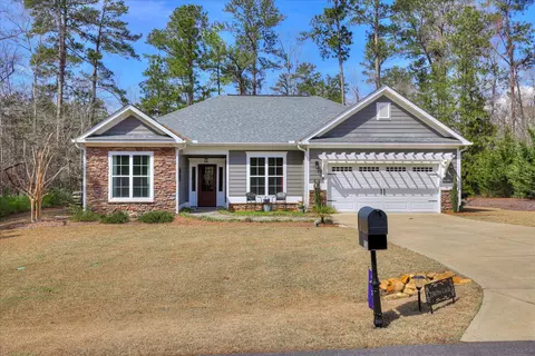 338 Pro Cir, Mccormick, SC 29835