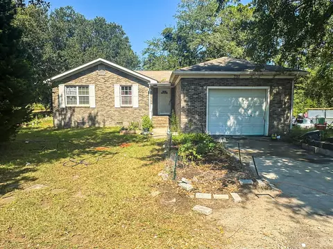 389 Skyland Farm Rd, Williston, SC 29853