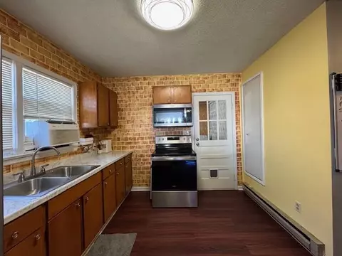 Kitchen - 913 Springfield Rd, Springfield, SC 29146 photo 3 of 3
