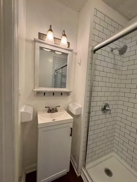 Bath - 913 Springfield Rd, Springfield, SC 29146 photo 3 of 3