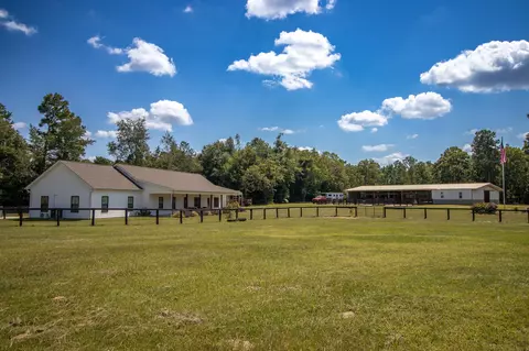 571 Oak Ridge Club Rd, Windsor, SC 29856
