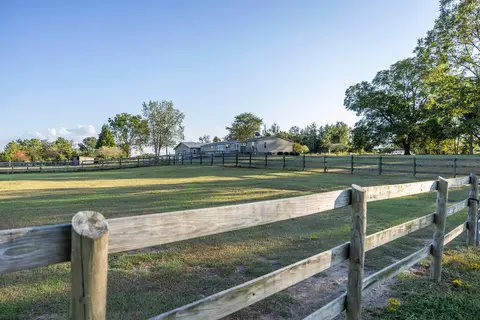 269 Holmes Pond Rd, Johnston, SC 29832