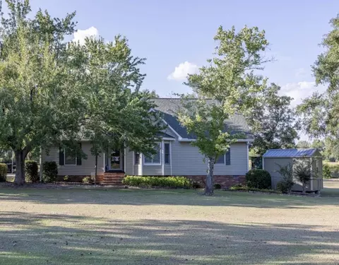 22 James Dr, Trenton, SC 29847