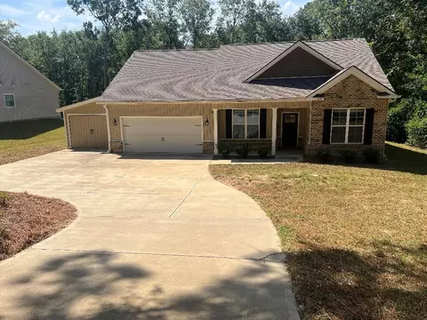 278 Pine St, Gloverville, SC 29828