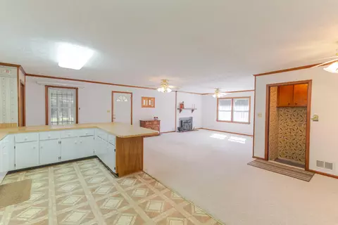 Living - 611 4th St #EXT, Jackson, SC 29831 photo 2 of 4