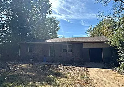 1909 Agnew Rd, Starr, SC 29684