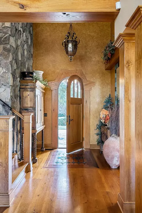 Entry Way - 1029 Shell Bluff Dr, Aiken, SC 29803 photo 3 of 10