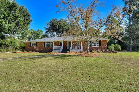 11 Longwood Dr, Aiken, SC 29803