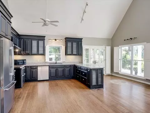 Kitchen - 303 N Windsor Rd, Windsor, SC 29856 photo 3 of 6