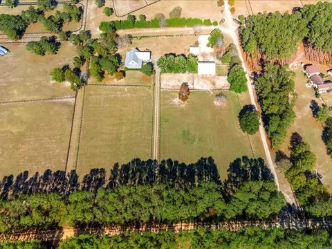 View/Area - 303 N Windsor Rd, Windsor, SC 29856 photo 2 of 11