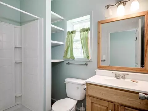Bath - 303 N Windsor Rd, Windsor, SC 29856 photo 4 of 4