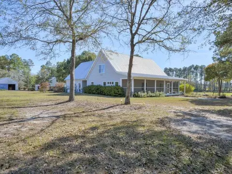Exterior - 303 N Windsor Rd, Windsor, SC 29856 photo 13 of 14