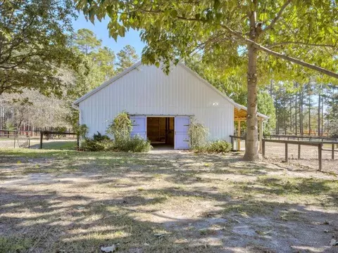 Exterior - 303 N Windsor Rd, Windsor, SC 29856 photo 4 of 14