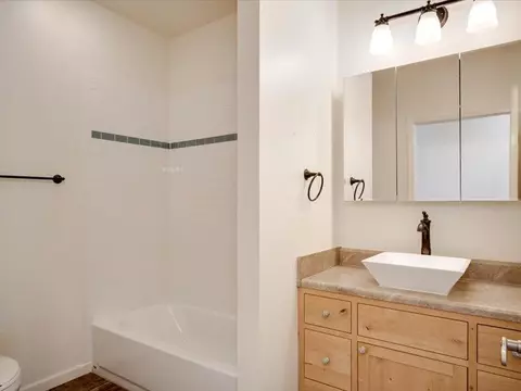 Bath - 303 N Windsor Rd, Windsor, SC 29856 photo 2 of 4