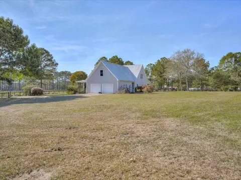 Exterior - 303 N Windsor Rd, Windsor, SC 29856 photo 7 of 14