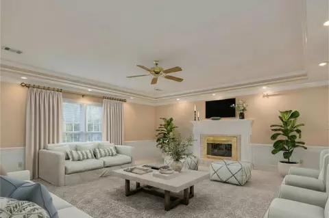 Living - 117 Lenox Pl, Evans, GA 30809 photo 2 of 4