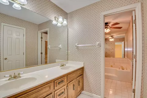 Bath - 117 Lenox Pl, Evans, GA 30809 photo 1 of 4