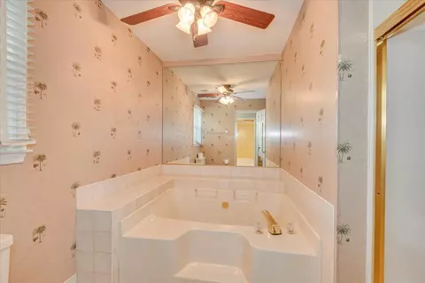Bath - 117 Lenox Pl, Evans, GA 30809 photo 2 of 4