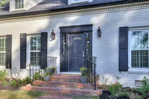 Exterior - 802 Camellia Rd, Augusta, GA 30909 photo 4 of 11