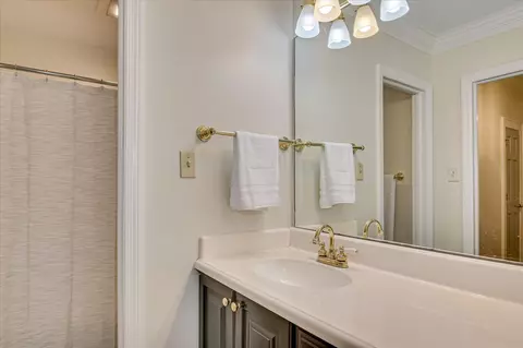 Bath - 802 Camellia Rd, Augusta, GA 30909 photo 3 of 7