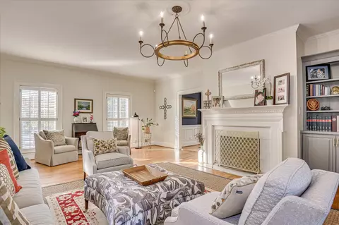Living - 802 Camellia Rd, Augusta, GA 30909 photo 4 of 10