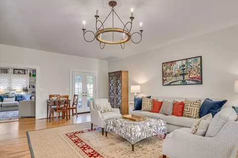Living - 802 Camellia Rd, Augusta, GA 30909 photo 7 of 10