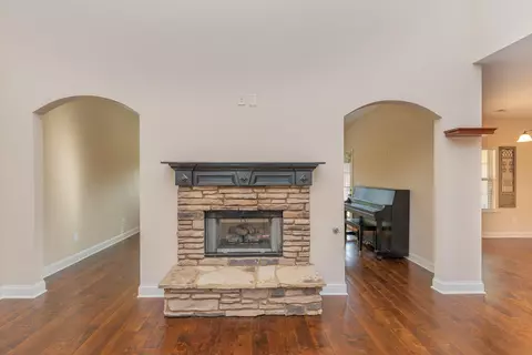 Living - 455 Equinox Loop, Aiken, SC 29803 photo 3 of 9
