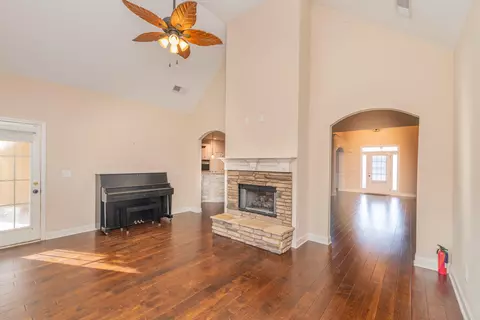 Living - 455 Equinox Loop, Aiken, SC 29803 photo 6 of 9