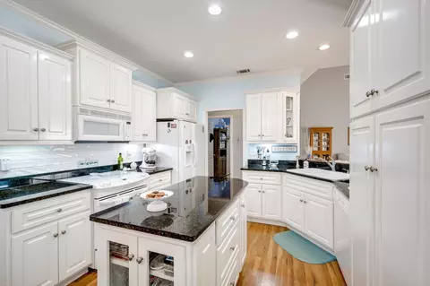 Kitchen - 140 Willow Oak Loop, Aiken, SC 29803 photo 1 of 4