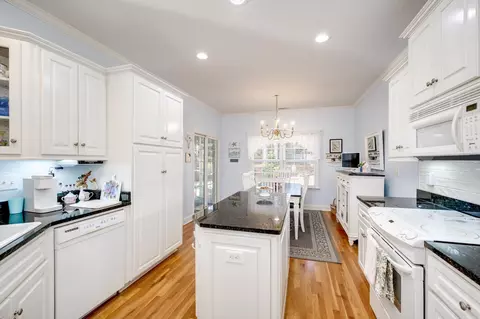 Kitchen - 140 Willow Oak Loop, Aiken, SC 29803 photo 4 of 4