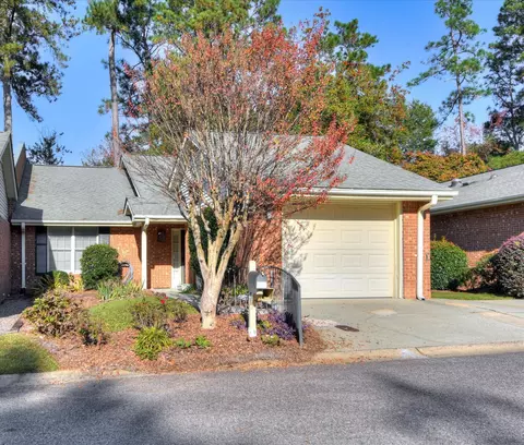 616 Clarendon Pl, Aiken, SC 29801