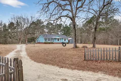 805 Long Branch Cir, Williston, SC 29853