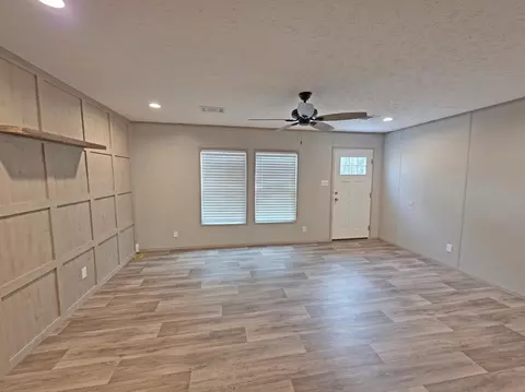 1014 Hull Ln, Williston, SC 29853 photo 6