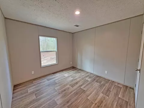 1014 Hull Ln, Williston, SC 29853 photo 10