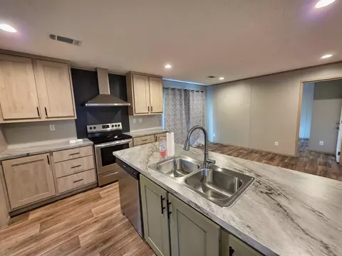1014 Hull Ln, Williston, SC 29853 photo 5