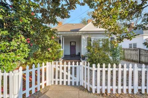 240 Chesterfield St N, Aiken, SC 29801