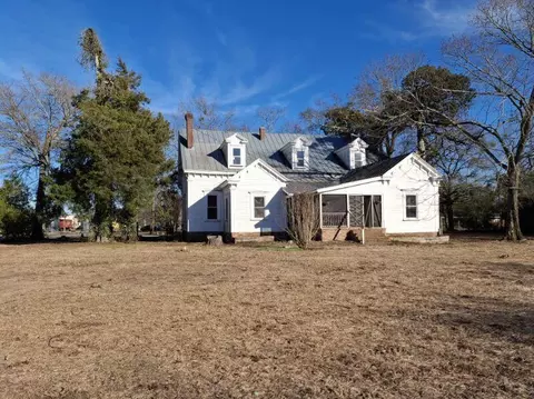 Exterior - 200 Dubose St, Ridge Spring, SC 29129 photo 9 of 10